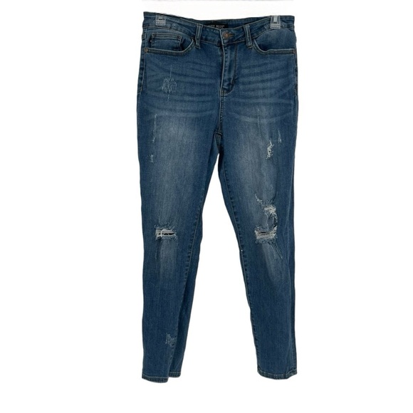 Judy Blue Mid Rise Relaxed Fit Blue Jeans Women’s Size 31 Distressed - Picture 1 of 8